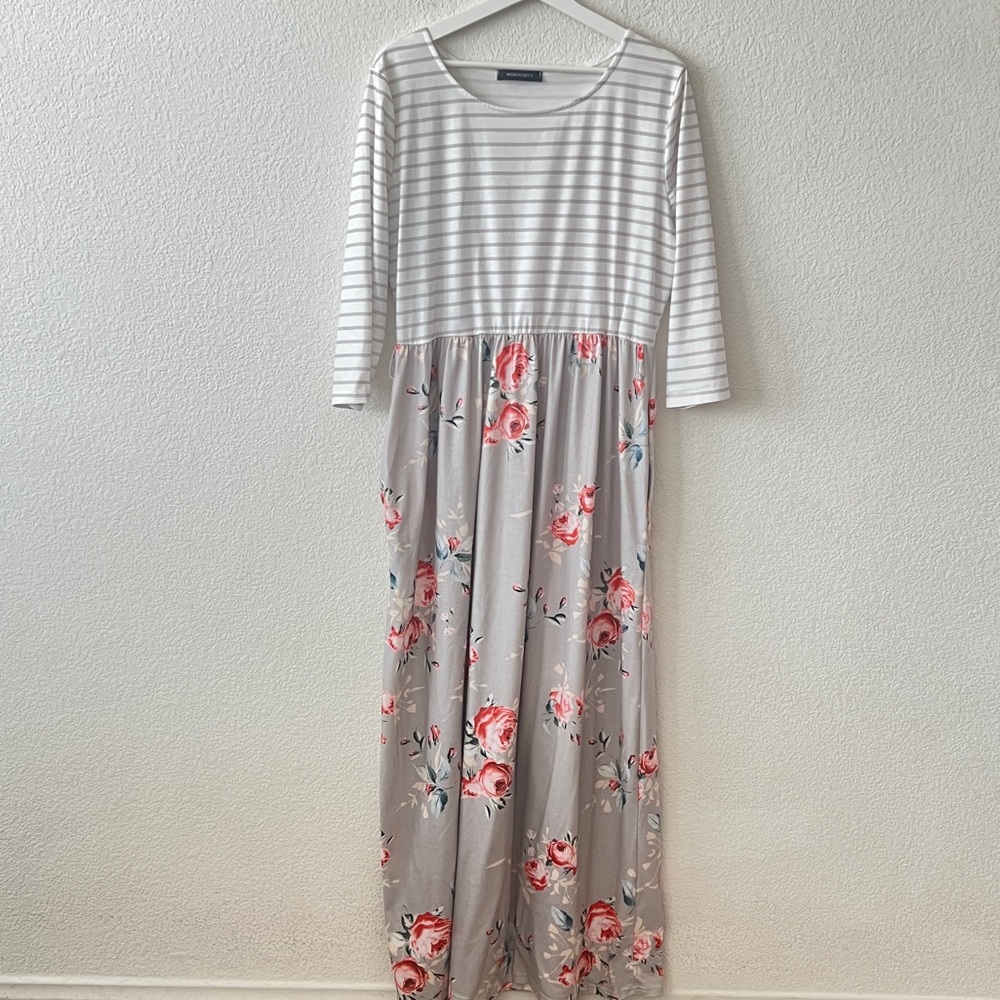 Merokeety White Gray Stripe Three Quarter Sleeve Flower Pocket Dress Size 5/6